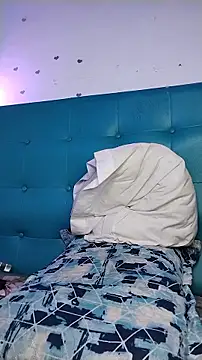 XXX chat uživo modela El_junior21