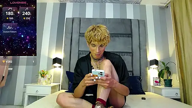 Cooperrosscute233のライブXXXチャット