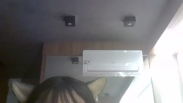XXX chat uživo modela SkinnyKitten
