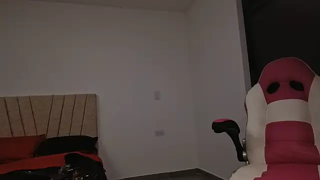 XXX chat uživo modela diosaa19