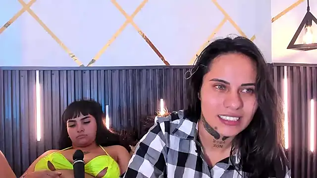 Chatroom XXX en direct de MadisonYoung000