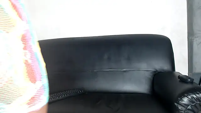 Slenderxxx2n Live XXX chat