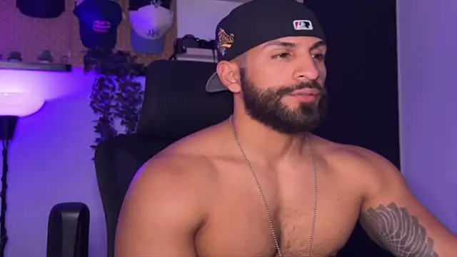 Show modela SamDornan51 na web-kameri