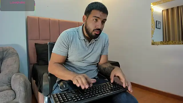 Massimo_Moretti Chat XXX live