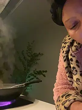 RainBougie's Live XXX Chat