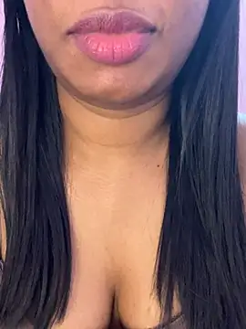 Tamil_Maaya 即時 XXX 聊天