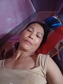 Lily-ly's Live XXX Chat