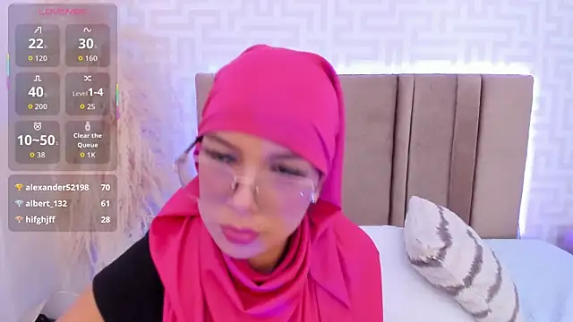 naishaa_ Chat XXX live