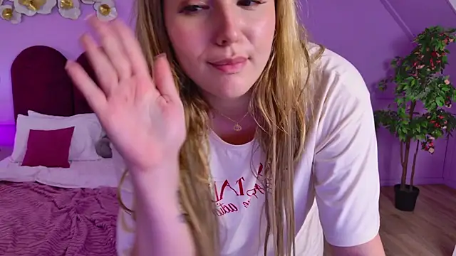 CharlotteAtwoood's Live XXX Chat