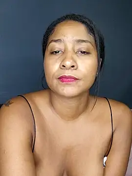 Berry_Bans Chat XXX in diretta