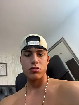 Lander_Cruz's Live XXX Chat