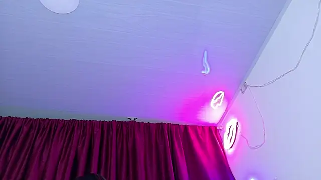 XXX chat uživo modela MadLustt