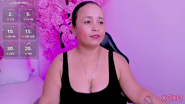แชท XXX สดของ linda_rios_
