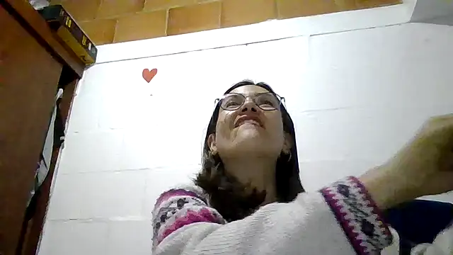 צ'אט XXX בשידור חי של princessbella93