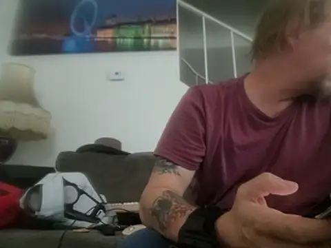 yourMasterisBored Chat XXX in diretta