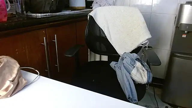 Madisson_MessyyのライブXXXチャット