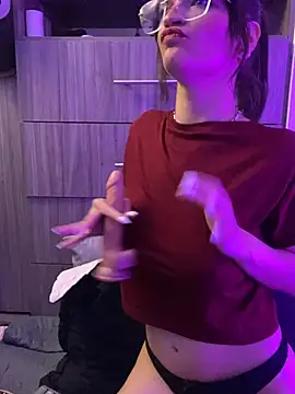 isajackson Adlı Modelin Canlı XXX Sohbeti