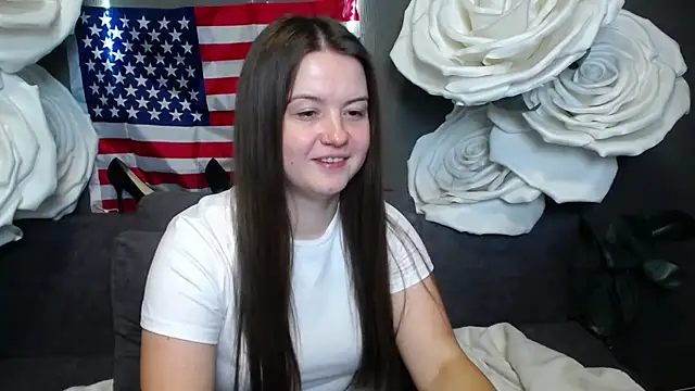 Chatroom XXX en direct de MavkaCute