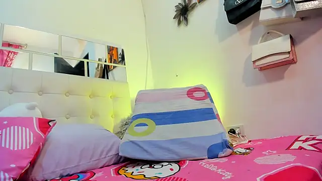 MiaEvans0 লাইভ XXX চ্যাট