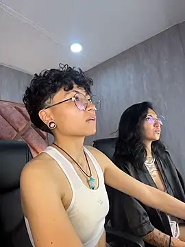 Chat XXX ao vivo de ian_mathias_