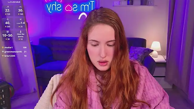 ChloeAster Chat XXX in diretta