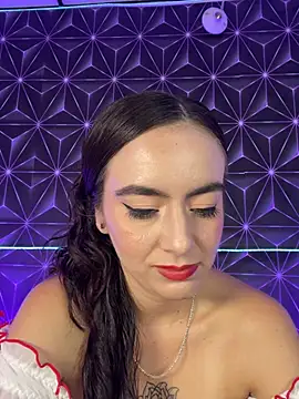 MelanyyJhonson15's Live XXX Chat