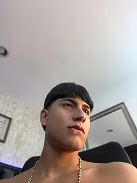 Lander_Cruz Live XXX-Chat