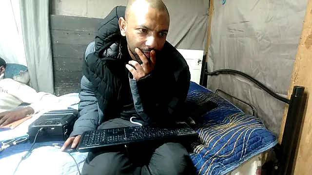 Chat +18 de Camodick ao vivo