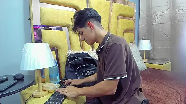 TaylerCruz Webcamshow