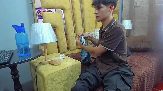TaylerCruz Webcam Show