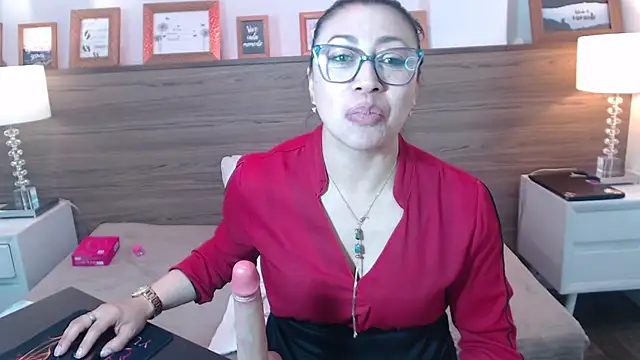 FranciscaVera Chat XXX live