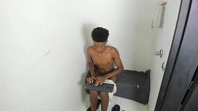 Chat XXX ao vivo de Tyson_Reed
