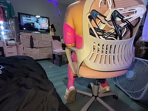 Juicylucylips69's Live XXX Chat
