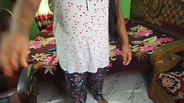 BengaliQueenStar: απευθείας συνομιλία ΧΧΧ