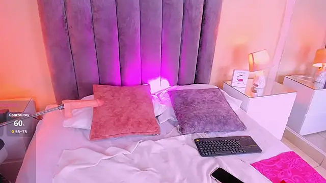 MiaPortmass_'s Live XXX Chat