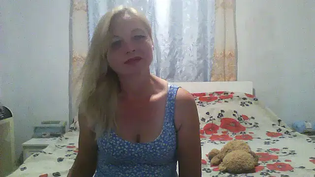 Lola_115 即時 XXX 聊天