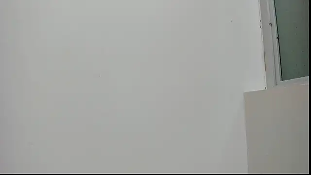 pinky_f00x's Live XXX Chat