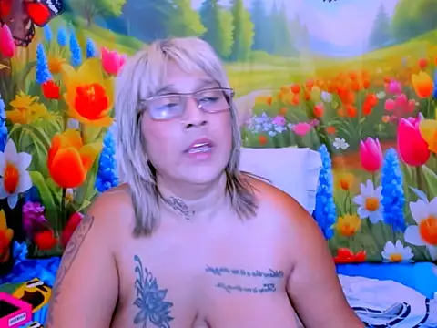 indianroxyn Live XXX chat
