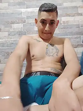 XXX chat uživo modela Tiger_cryad