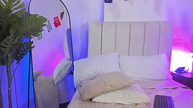 KaliBloom's Live XXX Chat