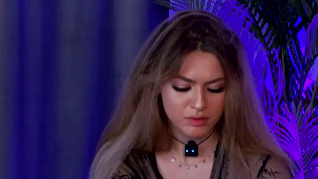 دردشة AnneMaryie الجنسية المباشرة