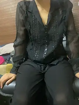 LOVE4GIRL's Live XXX Chat