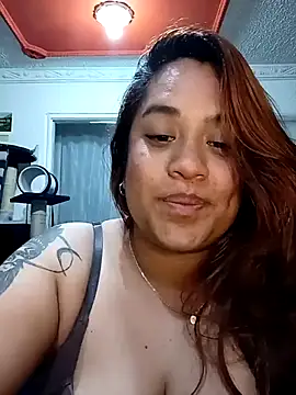 Chat XXX en directo de Arya_Gomez