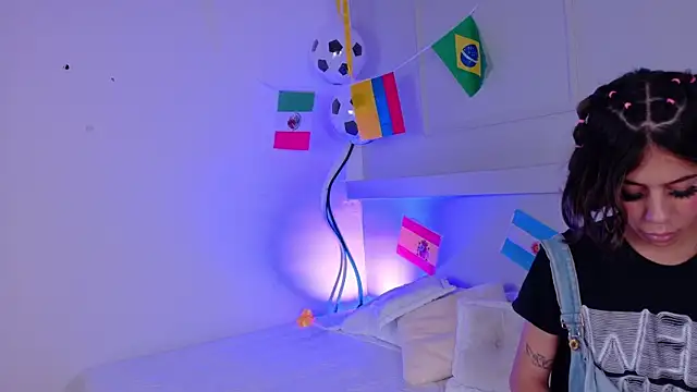 ZoeyPetit 现场XXX聊天