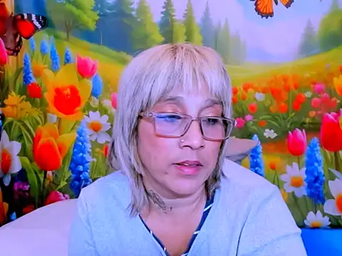 צ'אט XXX בשידור חי של indianroxy