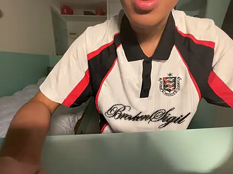 Chat +18 de Rebeu_77 ao vivo