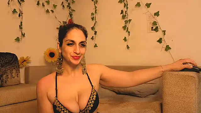 Bellydancerhot: онлайн-секс-чат