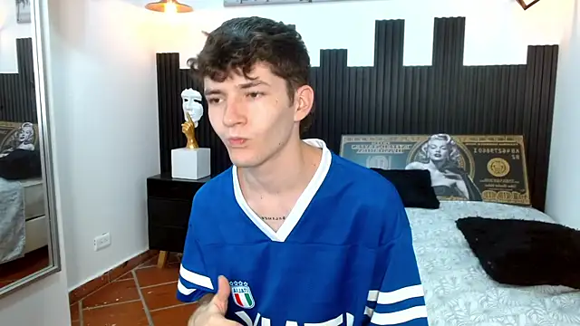 Pokazy przed kamerką – trevor_mob