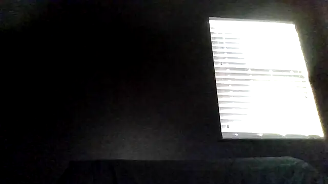 Chat XXX en directo de Mikecloudyhawk