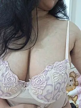 Czat XXX na żywo – Jassi_Does